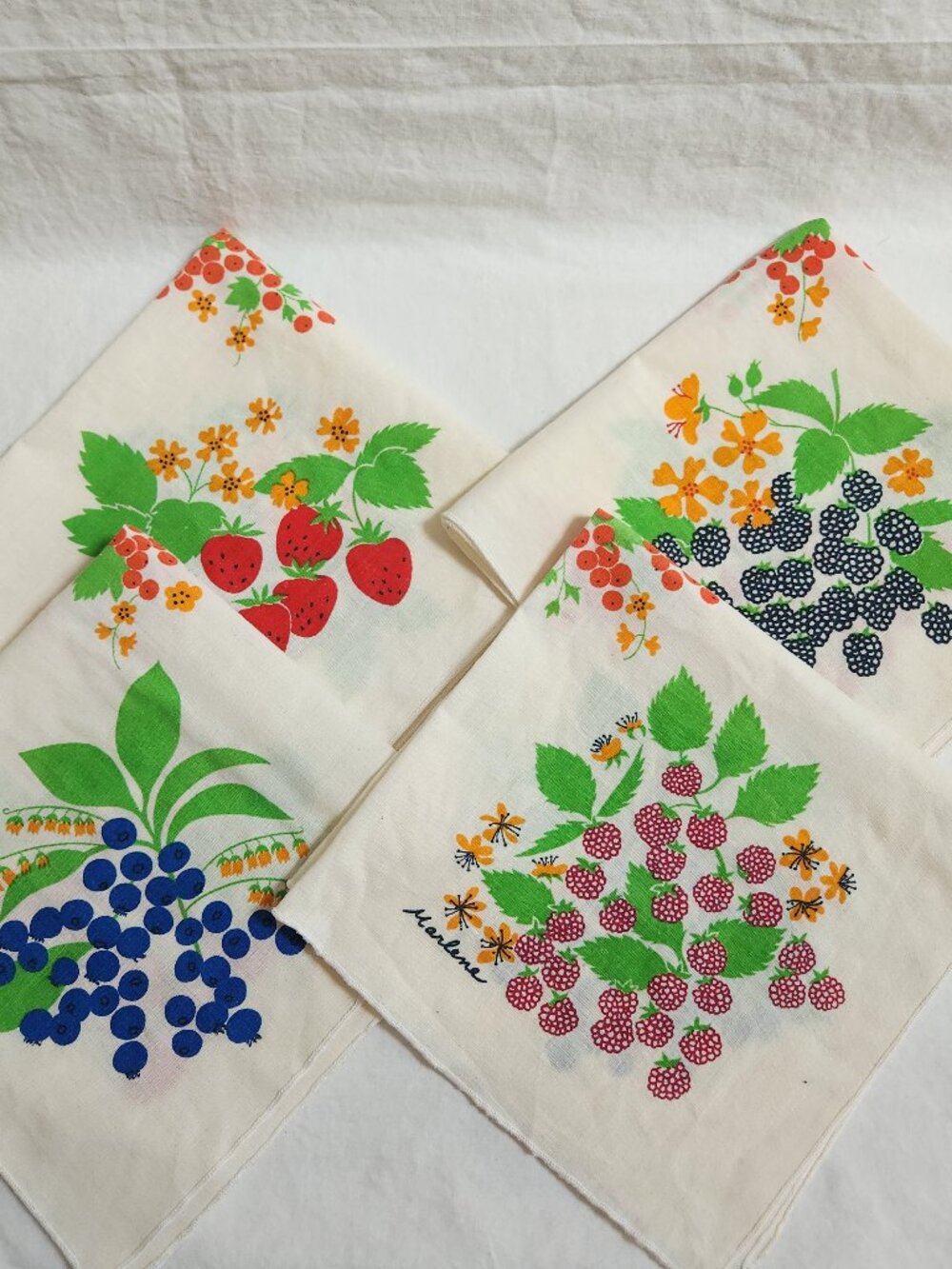 Vintage Marlene Berries Cloth Square Napkins
